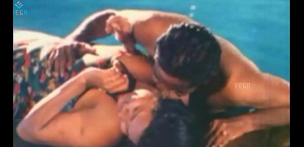  Unmarried Hot Couple Enjoying At Swim Pool